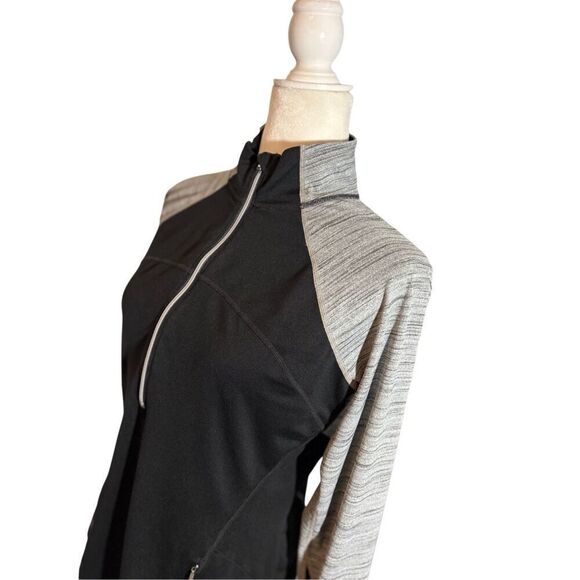 Athleta “Running Wild” black/gray 1/2 zip pullover - M - Picture 2 of 9